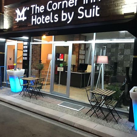 The Corner Inn Hotels By Suit إسكيشير المظهر الخارجي الصورة