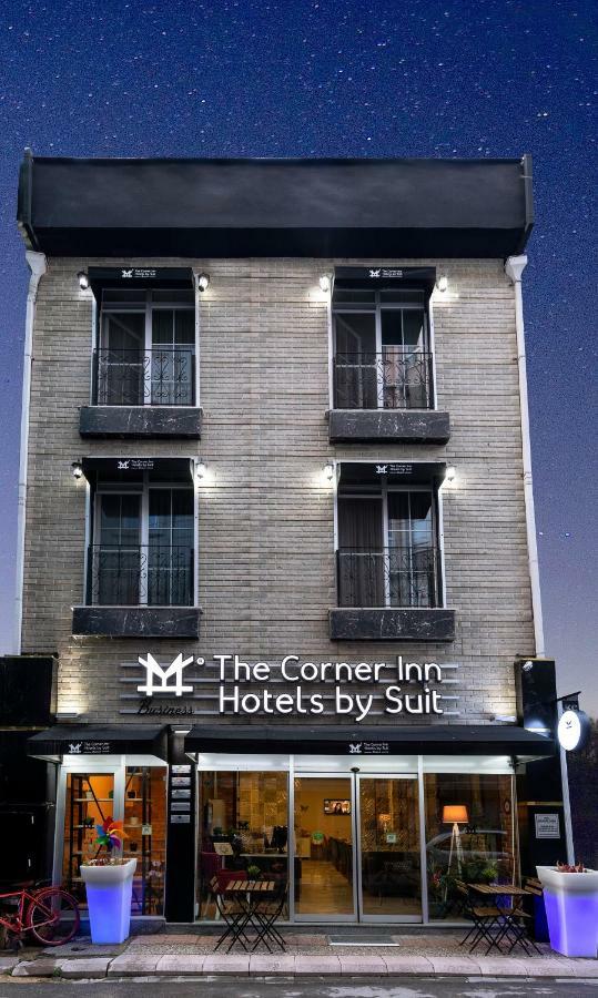 The Corner Inn Hotels By Suit إسكيشير المظهر الخارجي الصورة