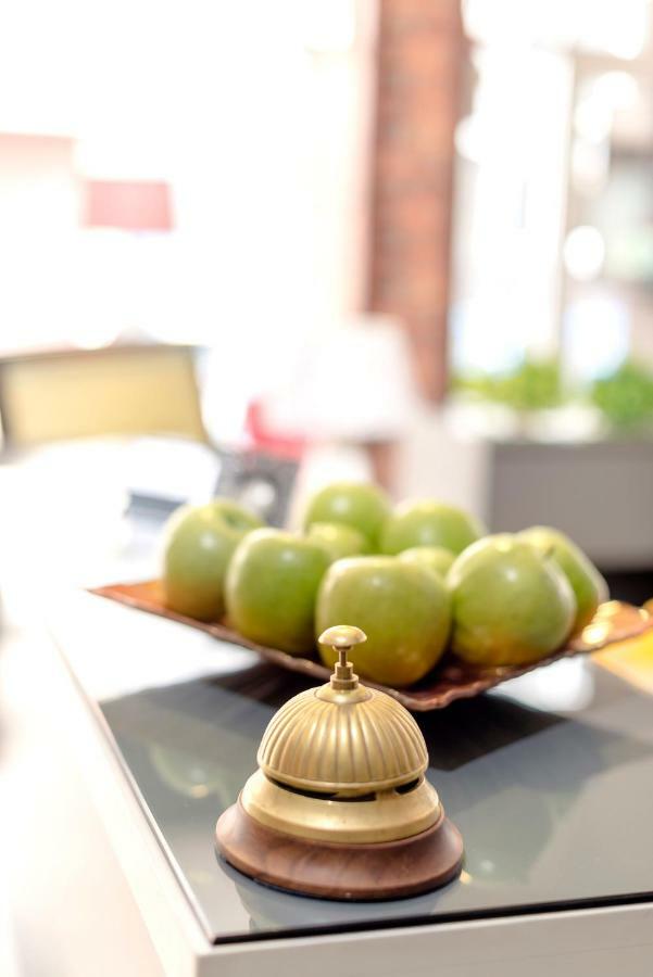 The Corner Inn Hotels By Suit إسكيشير المظهر الخارجي الصورة