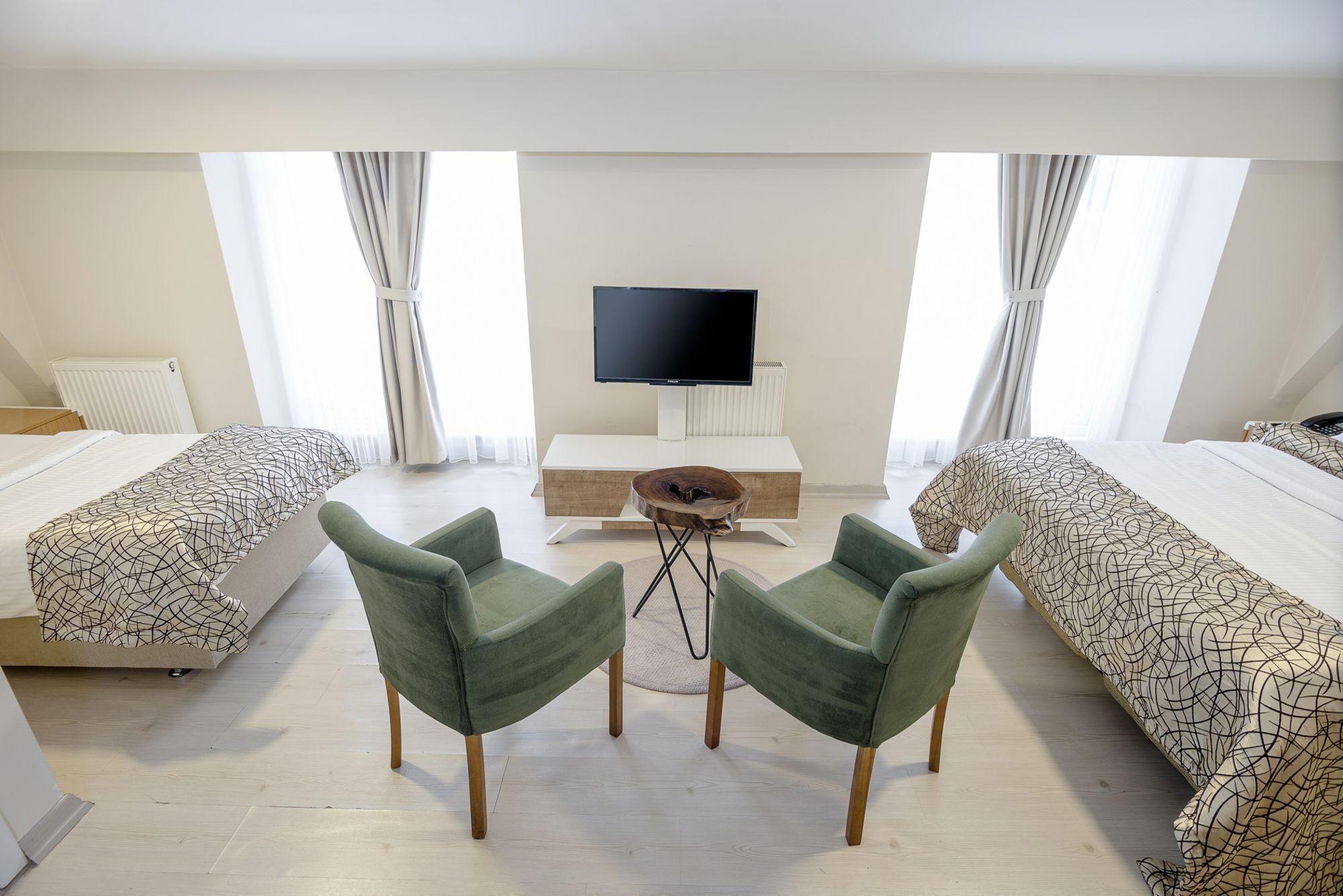 The Corner Inn Hotels By Suit إسكيشير المظهر الخارجي الصورة