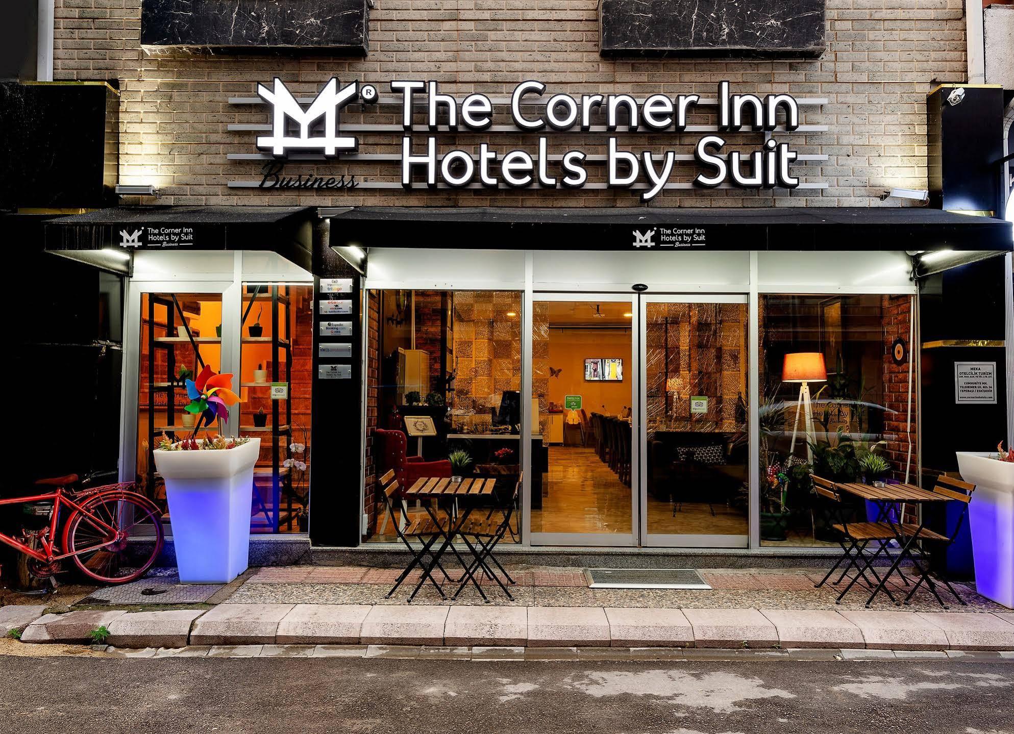 The Corner Inn Hotels By Suit إسكيشير المظهر الخارجي الصورة